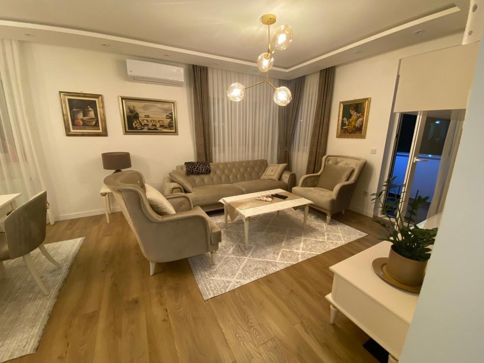 Apartment Golden Nest *